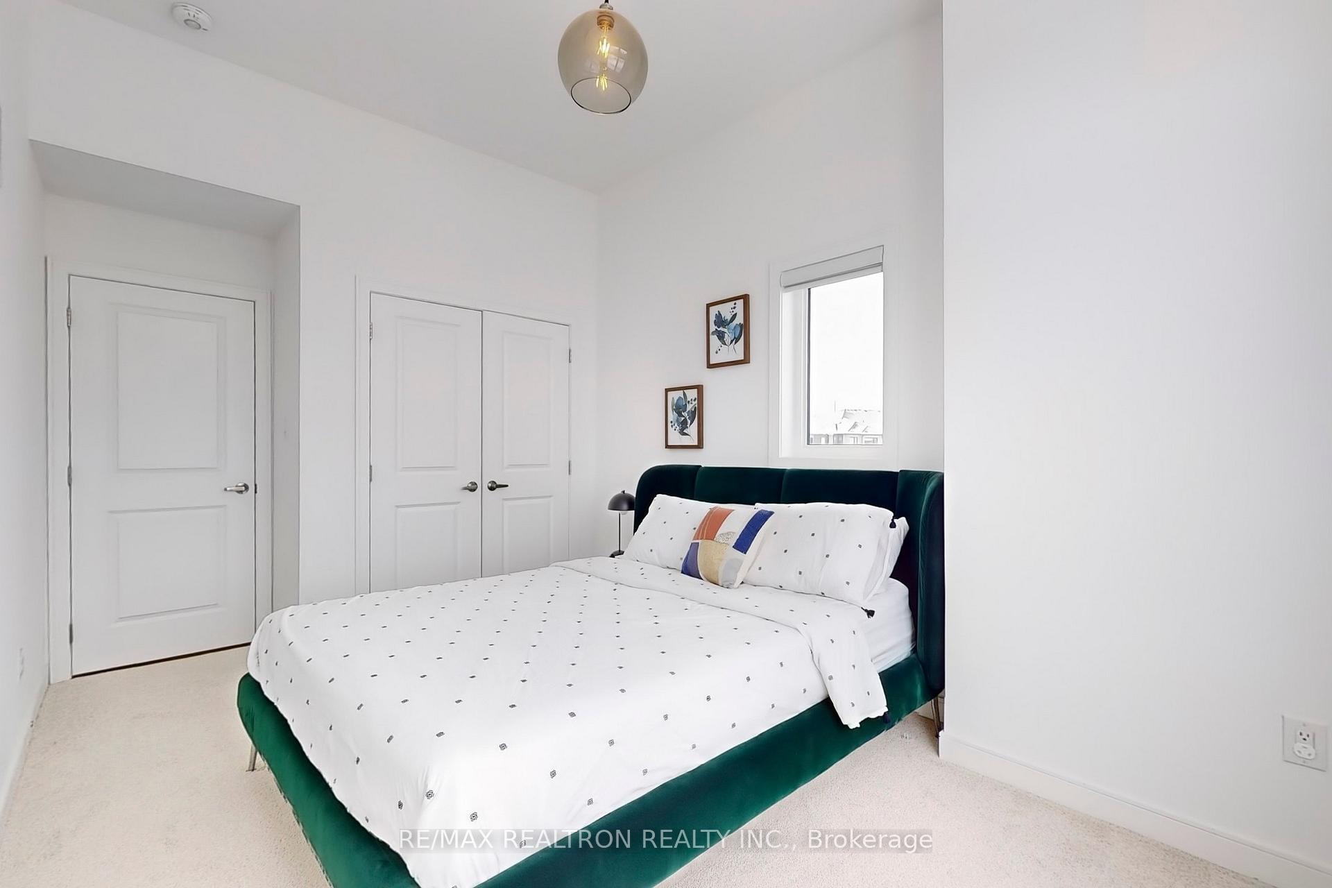 Photo 26 of 38 Blue Forest Crescent, Barrie, Innis-Shore — HOMEH