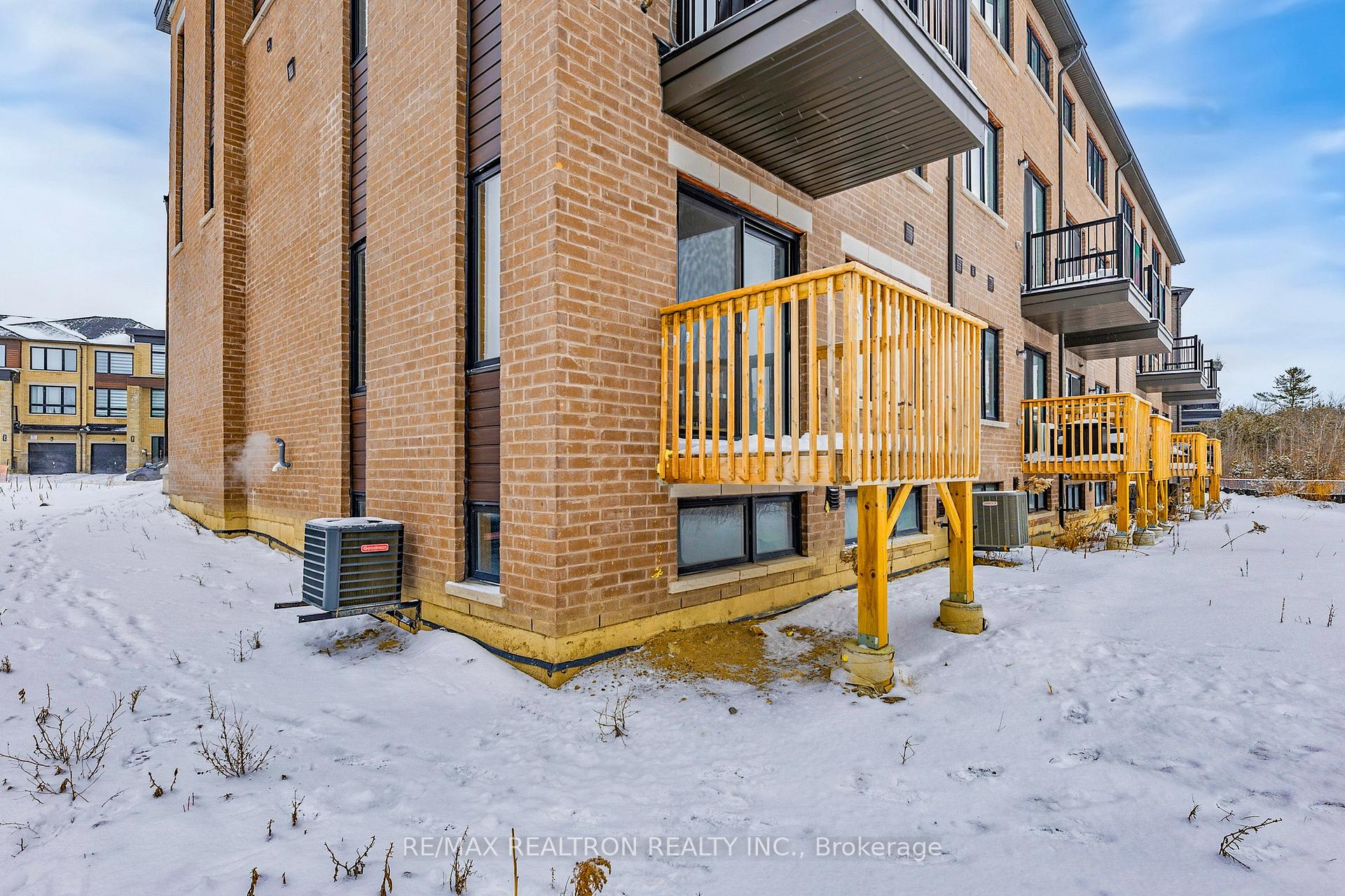 Photo 36 of 38 Blue Forest Crescent, Barrie, Innis-Shore — HOMEH