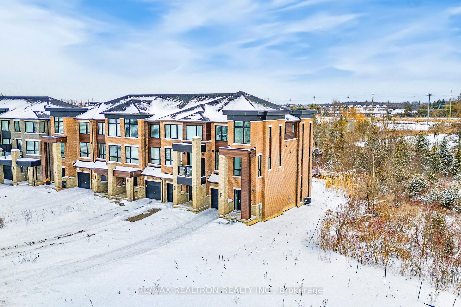 Photo 39 of 38 Blue Forest Crescent, Barrie, Innis-Shore — HOMEH
