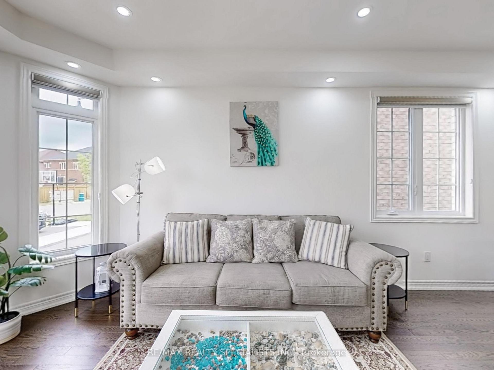 Photo 5 of 48 Unwind Crescent, Brampton, Credit Valley — HOMEH