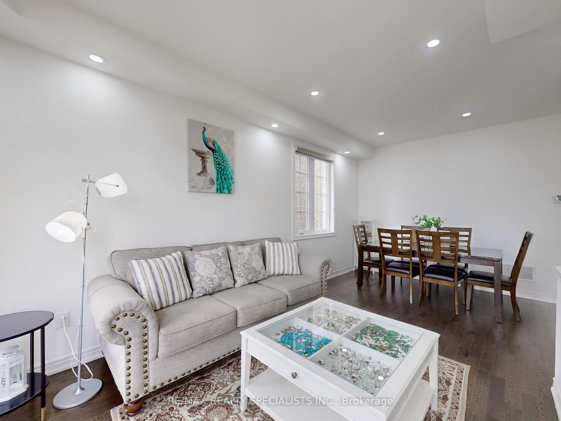 Photo 6 of 48 Unwind Crescent, Brampton, Credit Valley — HOMEH