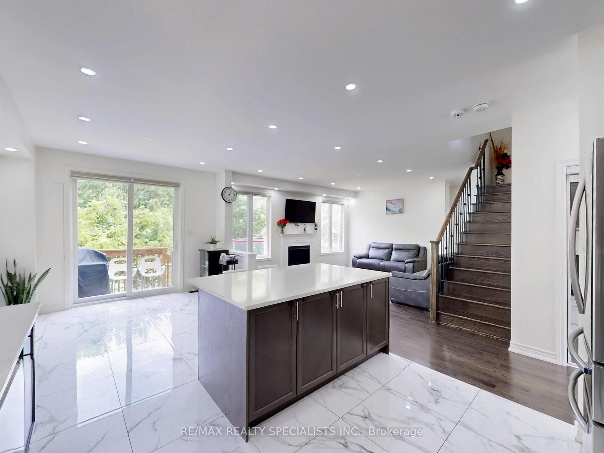 Photo 16 of 48 Unwind Crescent, Brampton, Credit Valley — HOMEH