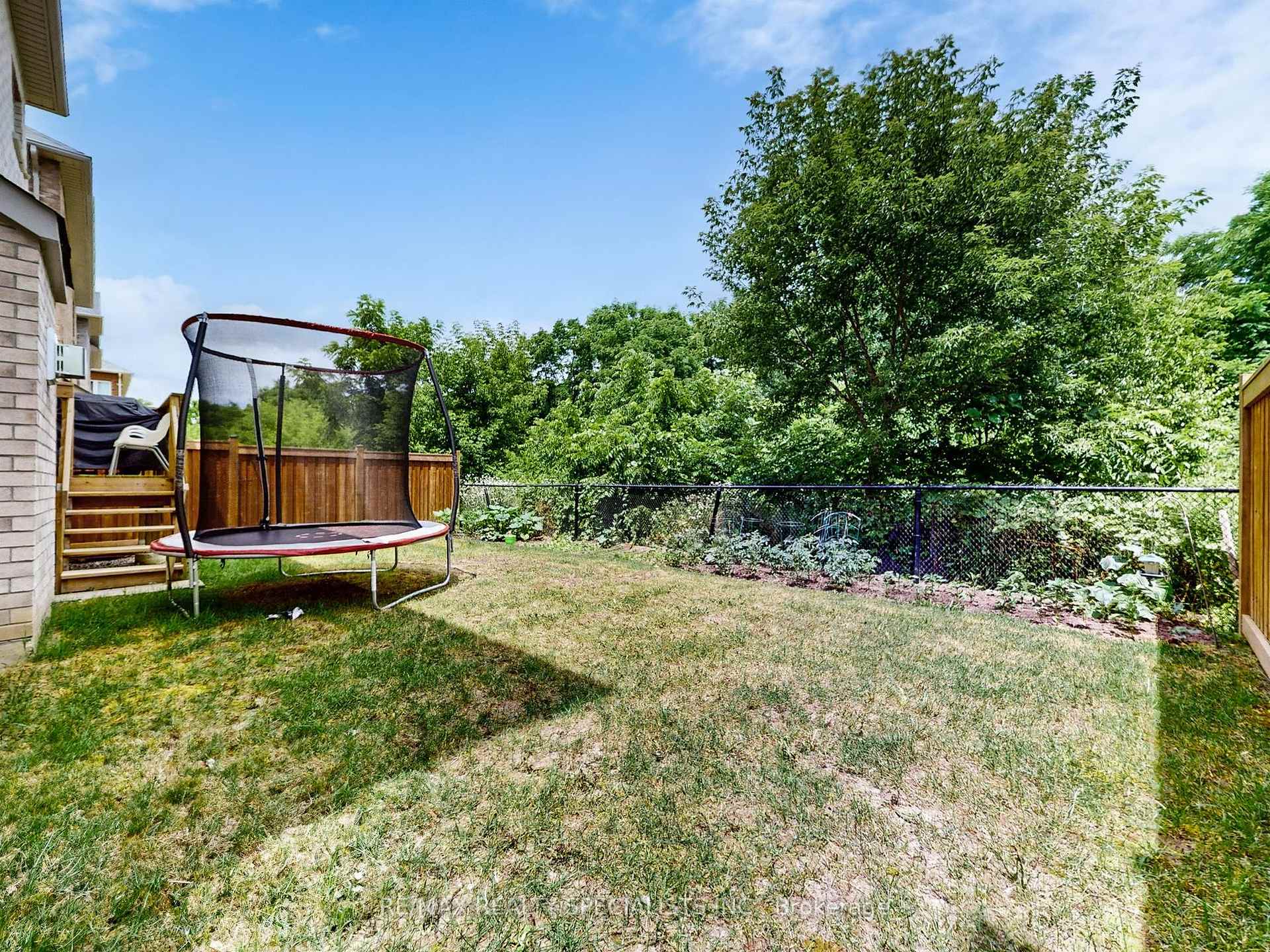 Photo 38 of 48 Unwind Crescent, Brampton, Credit Valley — HOMEH