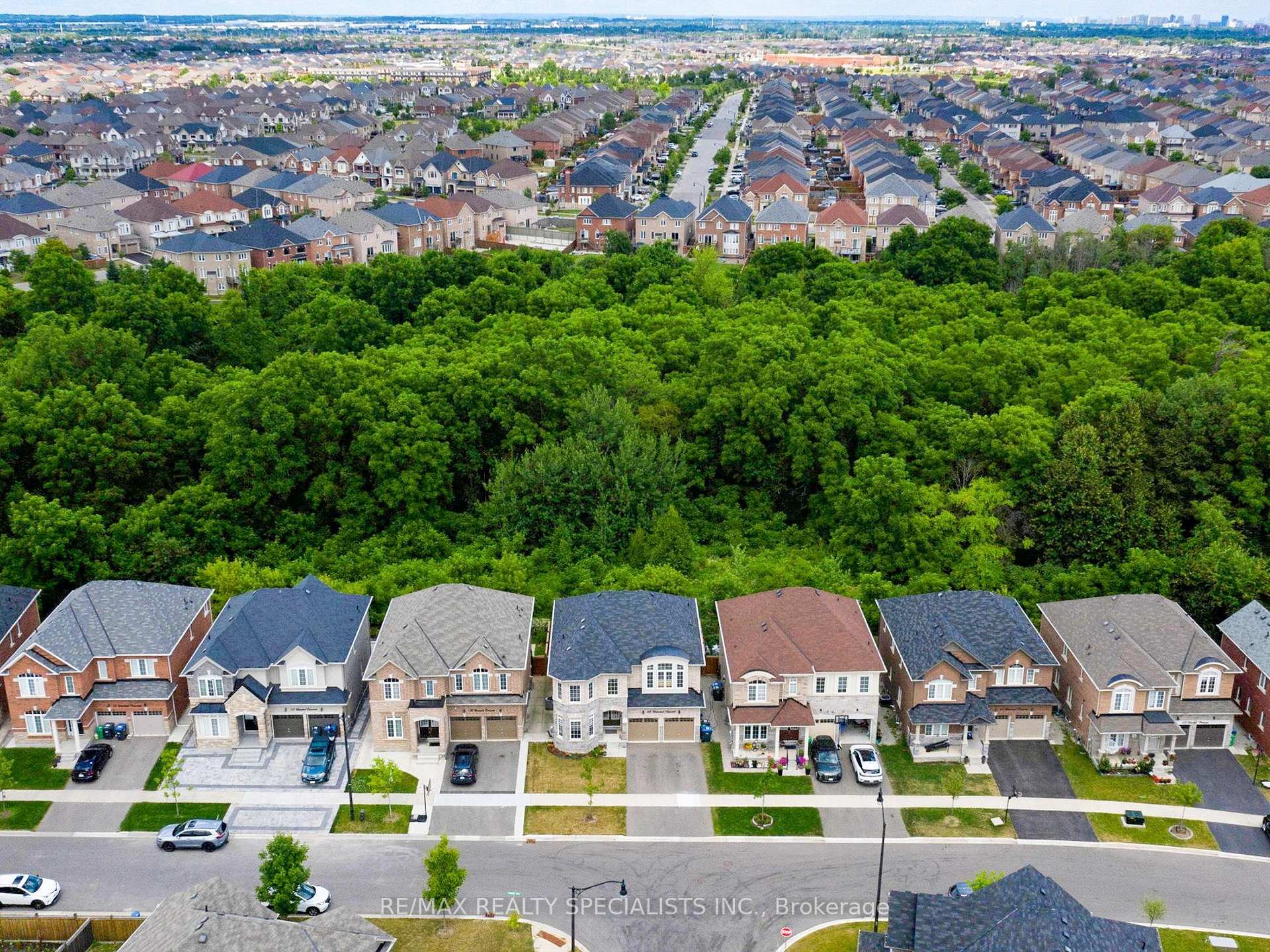 Photo 43 of 48 Unwind Crescent, Brampton, Credit Valley — HOMEH