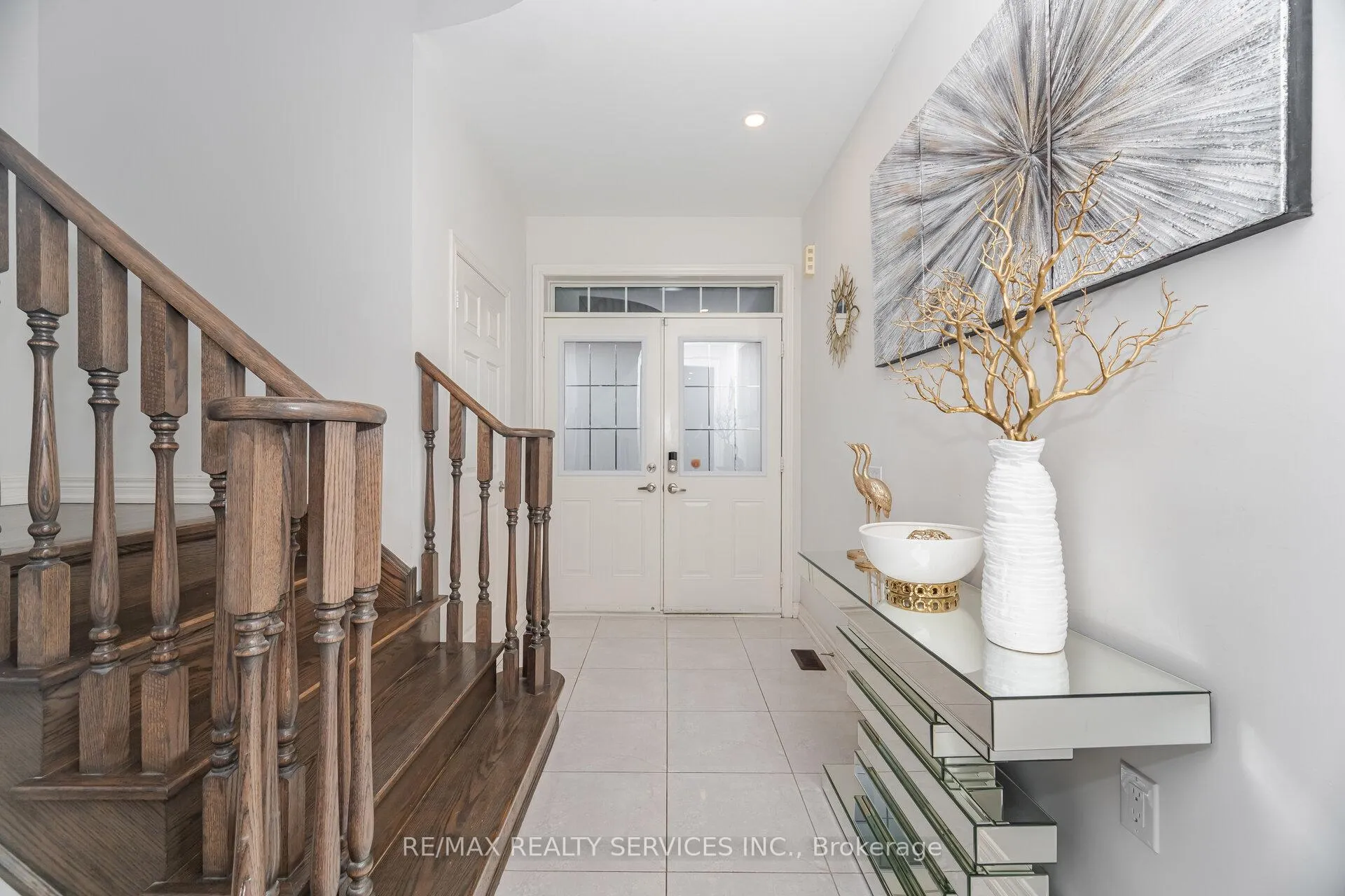 Photo 3 of 52 Blackberry Valley Crescent, Caledon, Rural Caledon — HOMEH