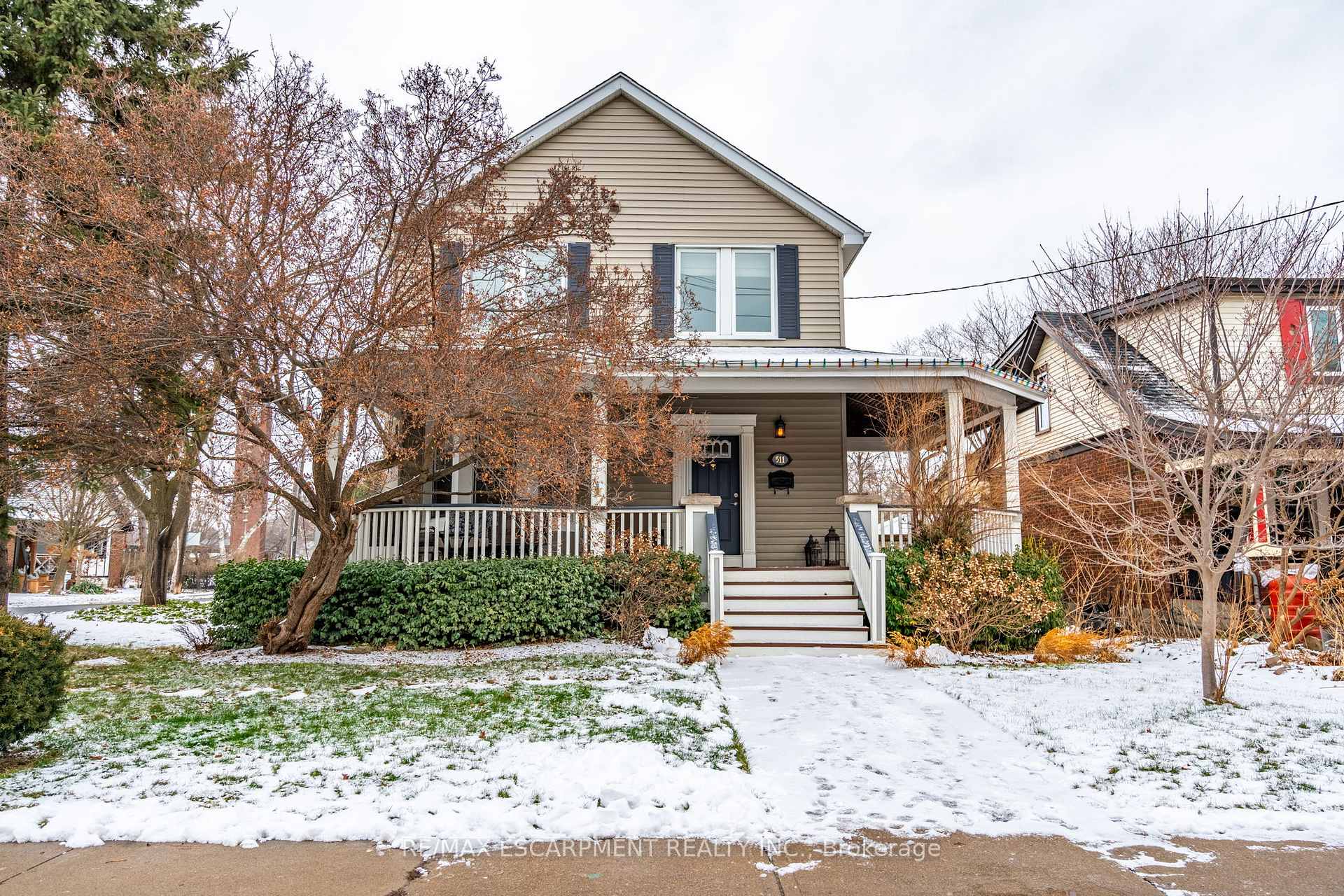 Photo 2 of 511 Martha Street, Burlington, Brant — HOMEH