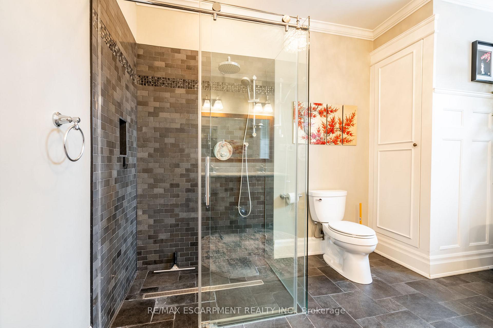 Photo 22 of 511 Martha Street, Burlington, Brant — HOMEH