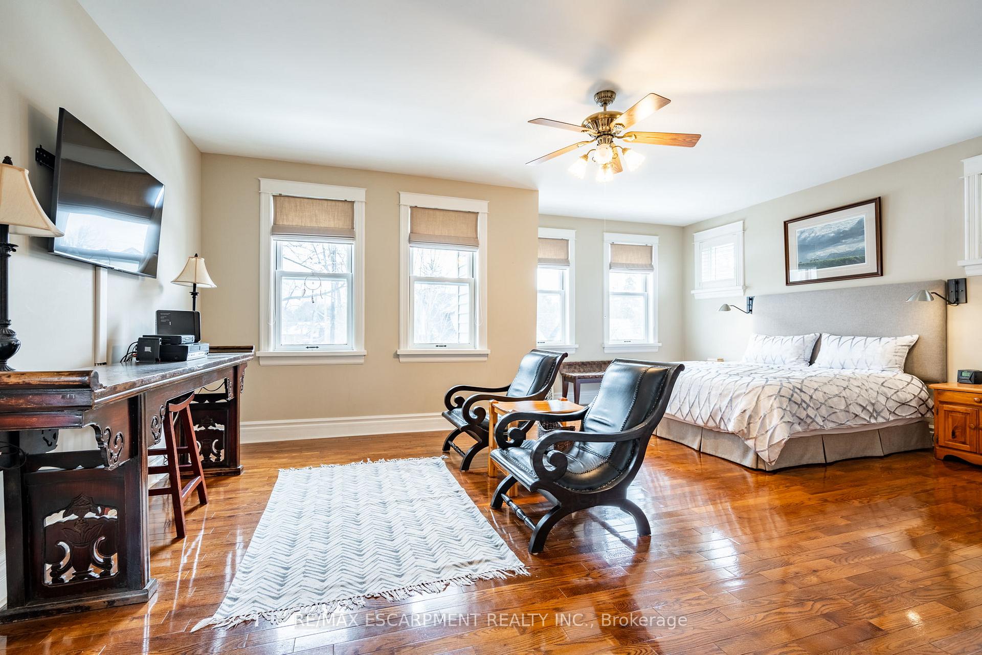 Photo 24 of 511 Martha Street, Burlington, Brant — HOMEH