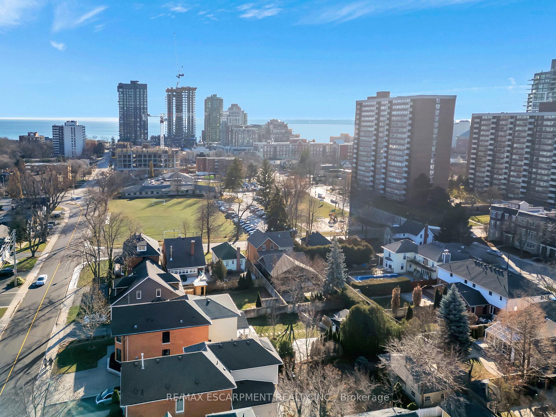 Photo 34 of 511 Martha Street, Burlington, Brant — HOMEH