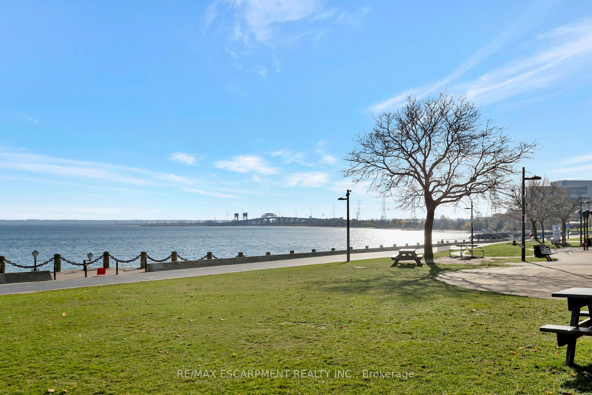 Photo 36 of 511 Martha Street, Burlington, Brant — HOMEH