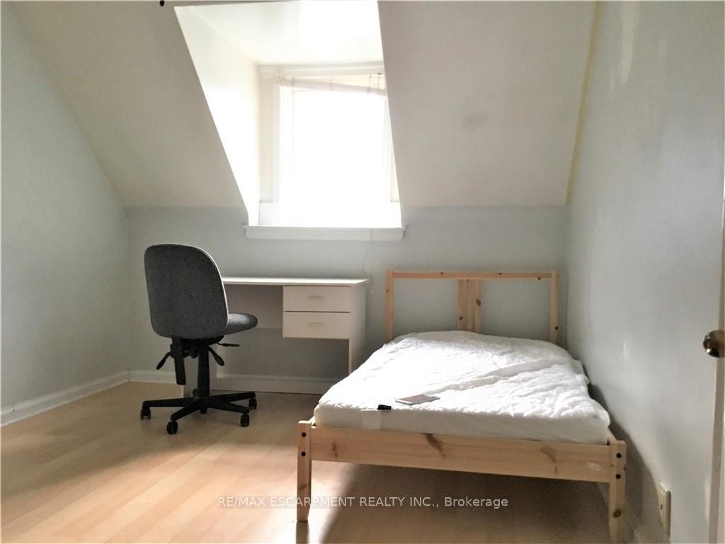 Photo 2 of 156 Bond Street S, Hamilton, Westdale — HOMEH