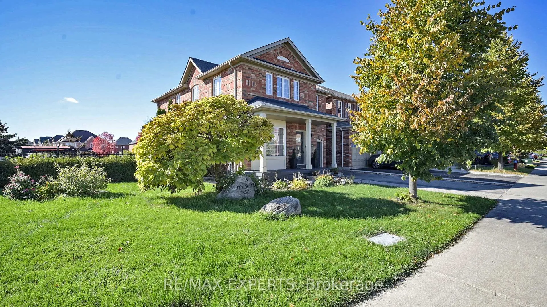 Photo 2 of 2 Personna Circle, Brampton, Credit Valley — HOMEH