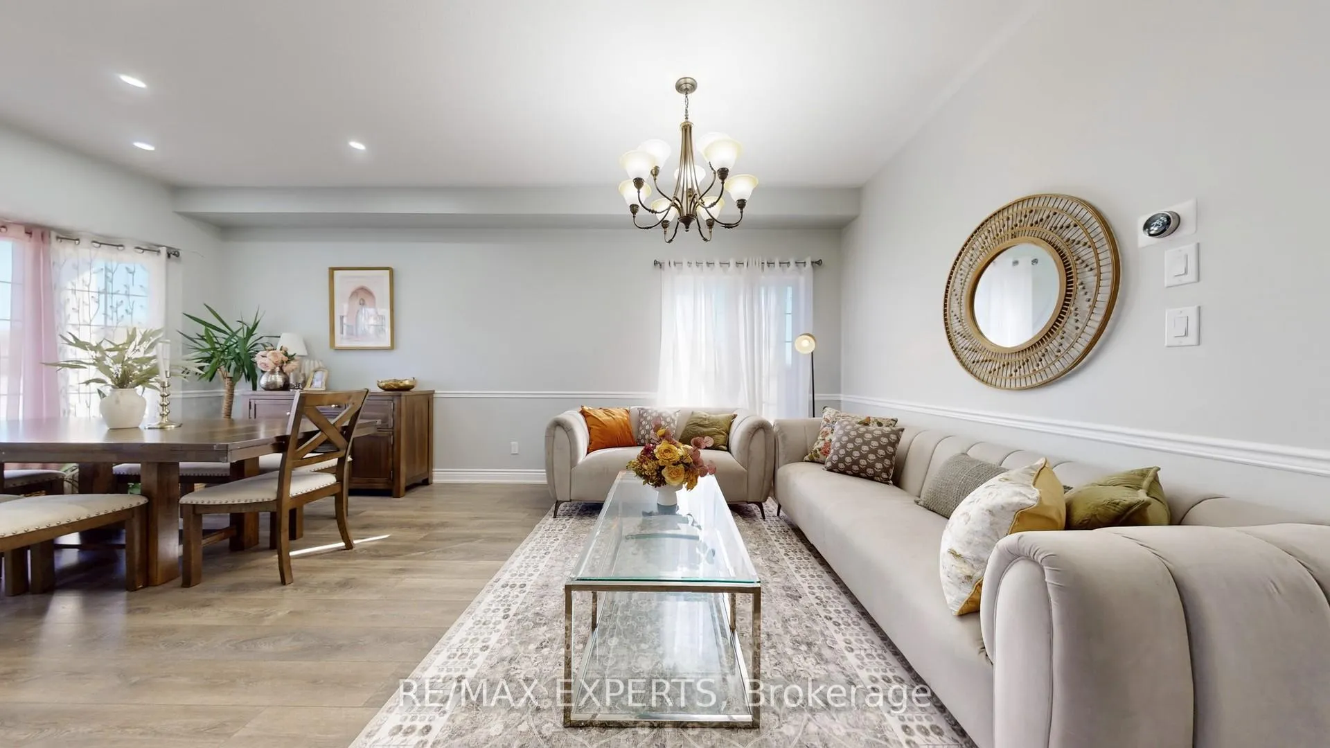Photo 3 of 2 Personna Circle, Brampton, Credit Valley — HOMEH