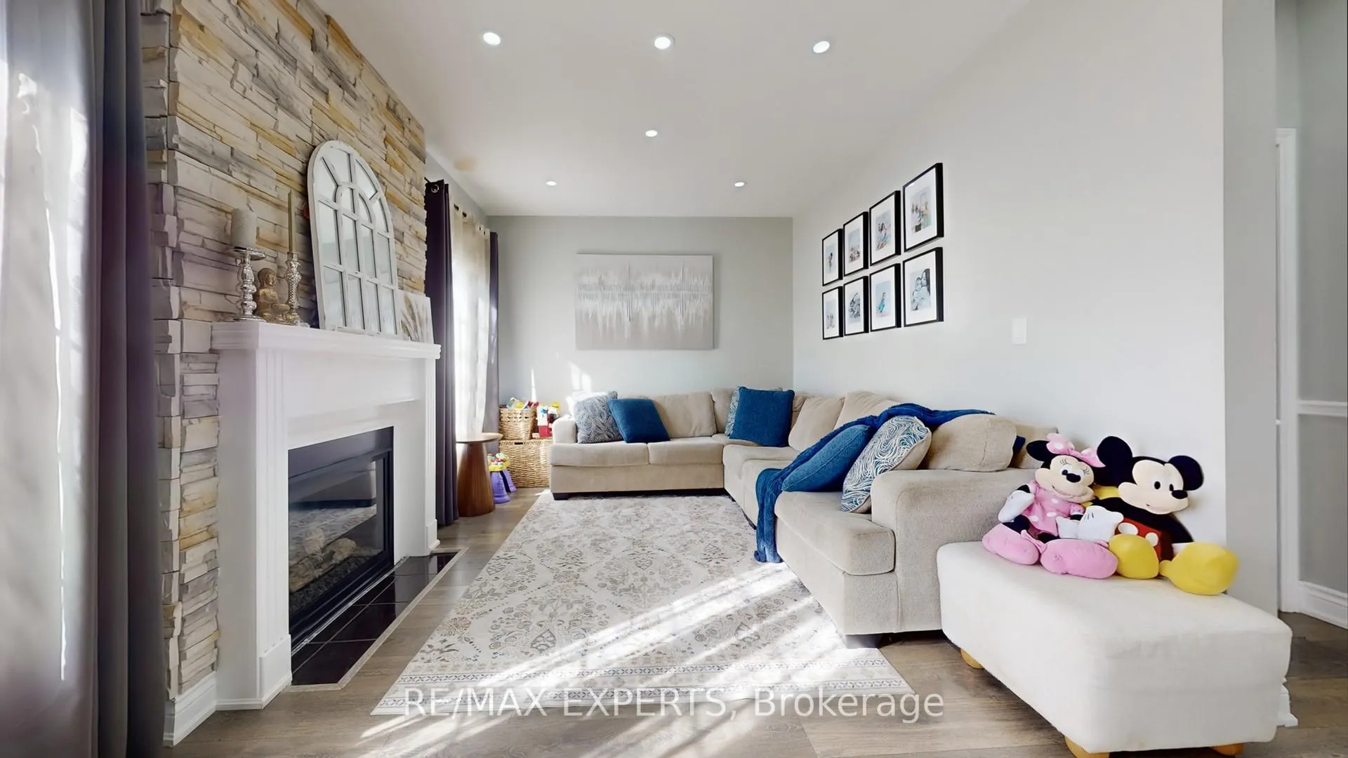 Photo 8 of 2 Personna Circle, Brampton, Credit Valley — HOMEH