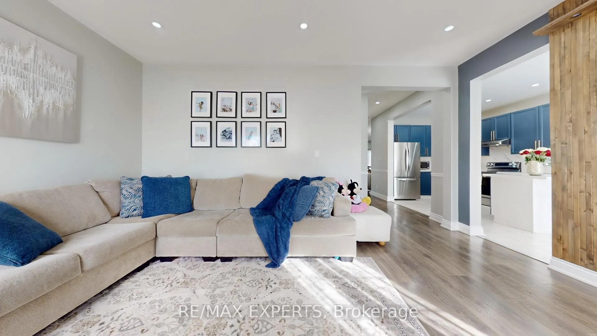 Photo 9 of 2 Personna Circle, Brampton, Credit Valley — HOMEH