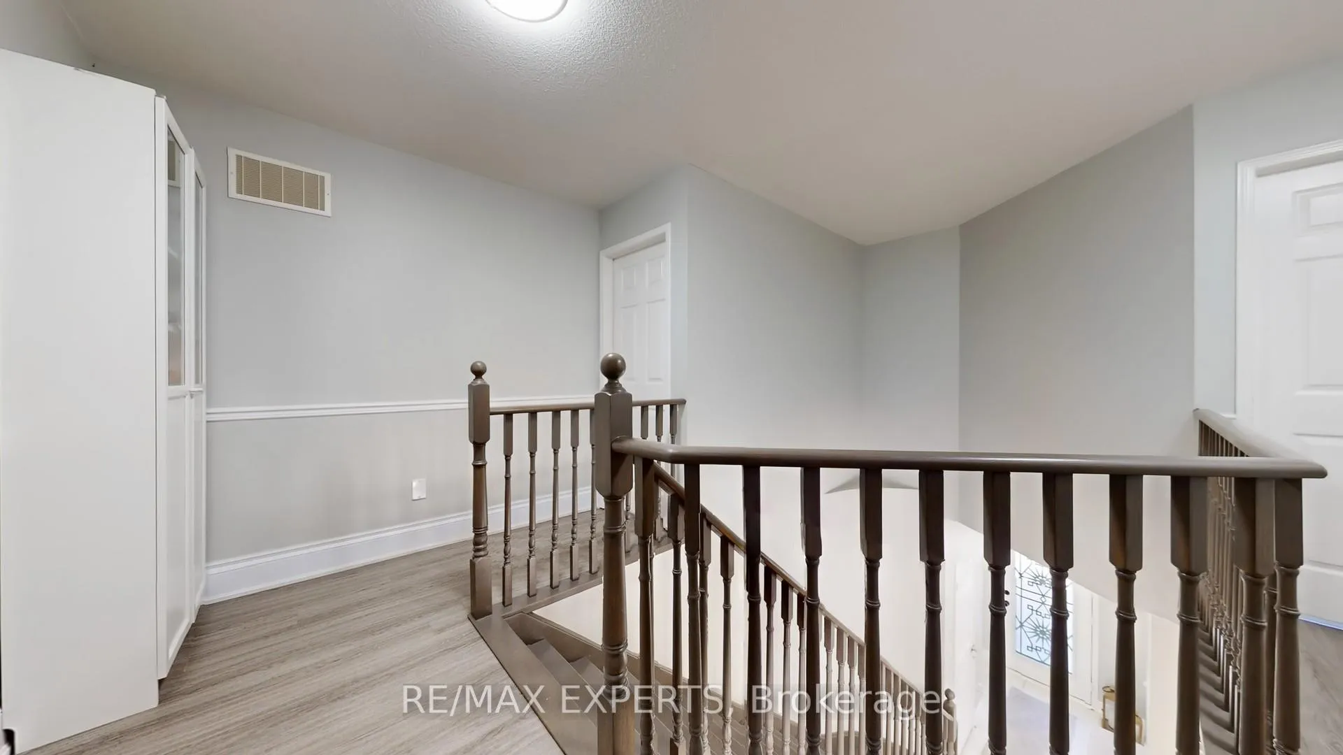 Photo 18 of 2 Personna Circle, Brampton, Credit Valley — HOMEH