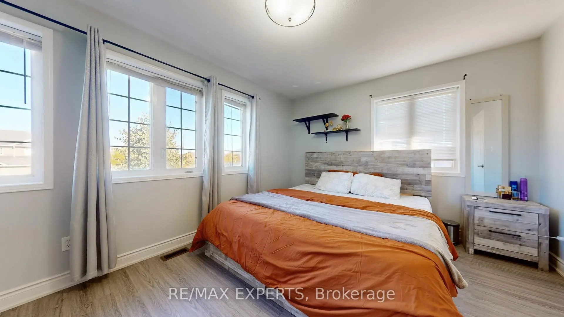 Photo 24 of 2 Personna Circle, Brampton, Credit Valley — HOMEH