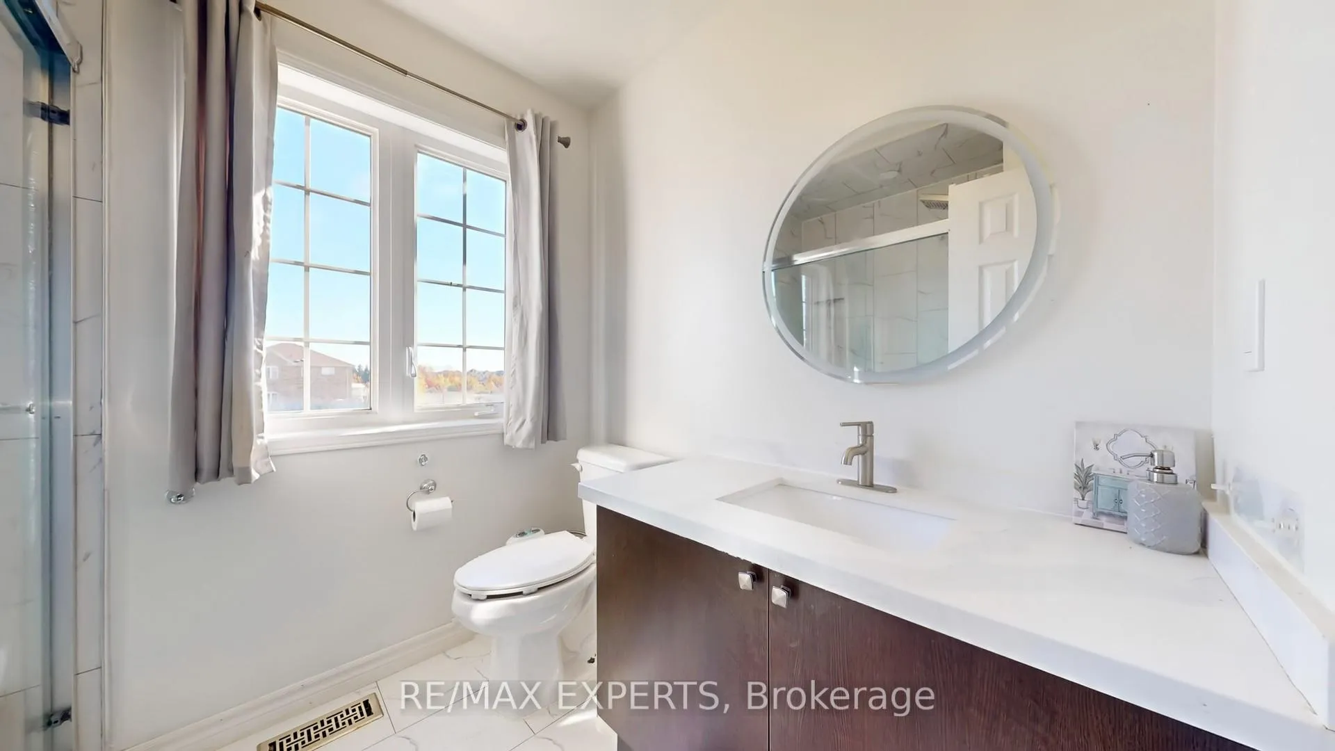 Photo 28 of 2 Personna Circle, Brampton, Credit Valley — HOMEH