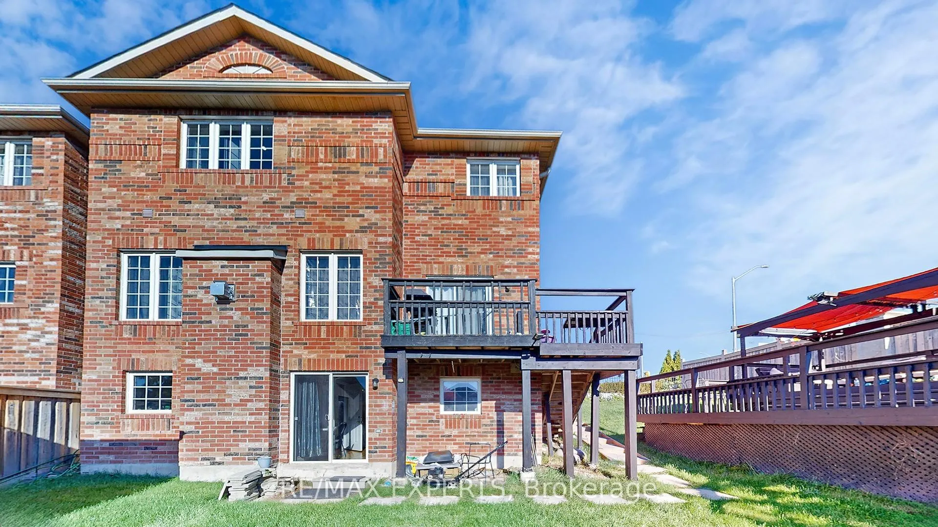 Photo 33 of 2 Personna Circle, Brampton, Credit Valley — HOMEH