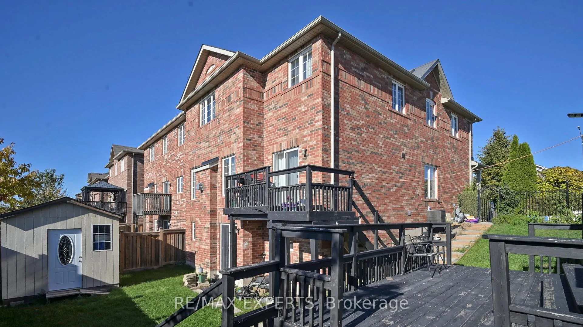 Photo 37 of 2 Personna Circle, Brampton, Credit Valley — HOMEH