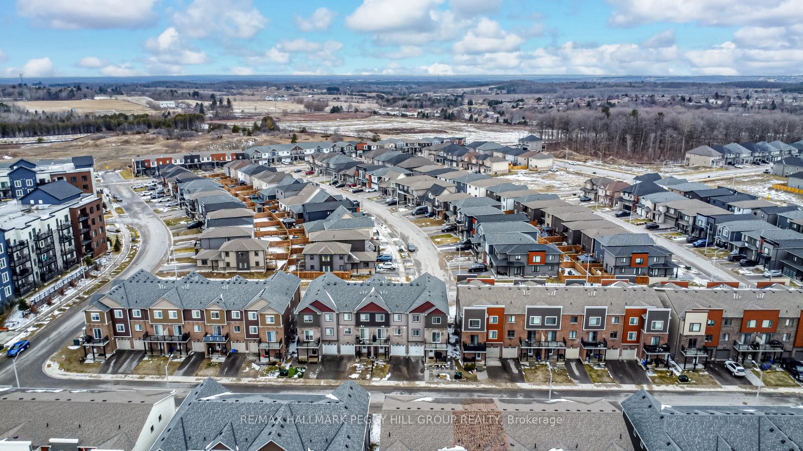 Photo 2 of 16 Andean Lane, Barrie, Rural Barrie Southwest — HOMEH