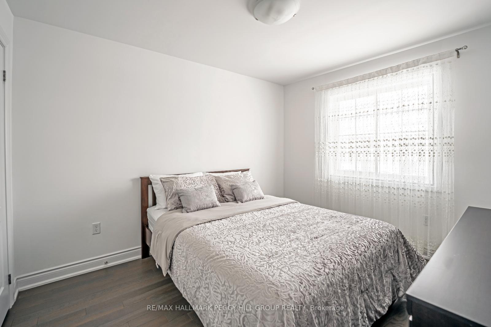 Photo 8 of 16 Andean Lane, Barrie, Rural Barrie Southwest — HOMEH