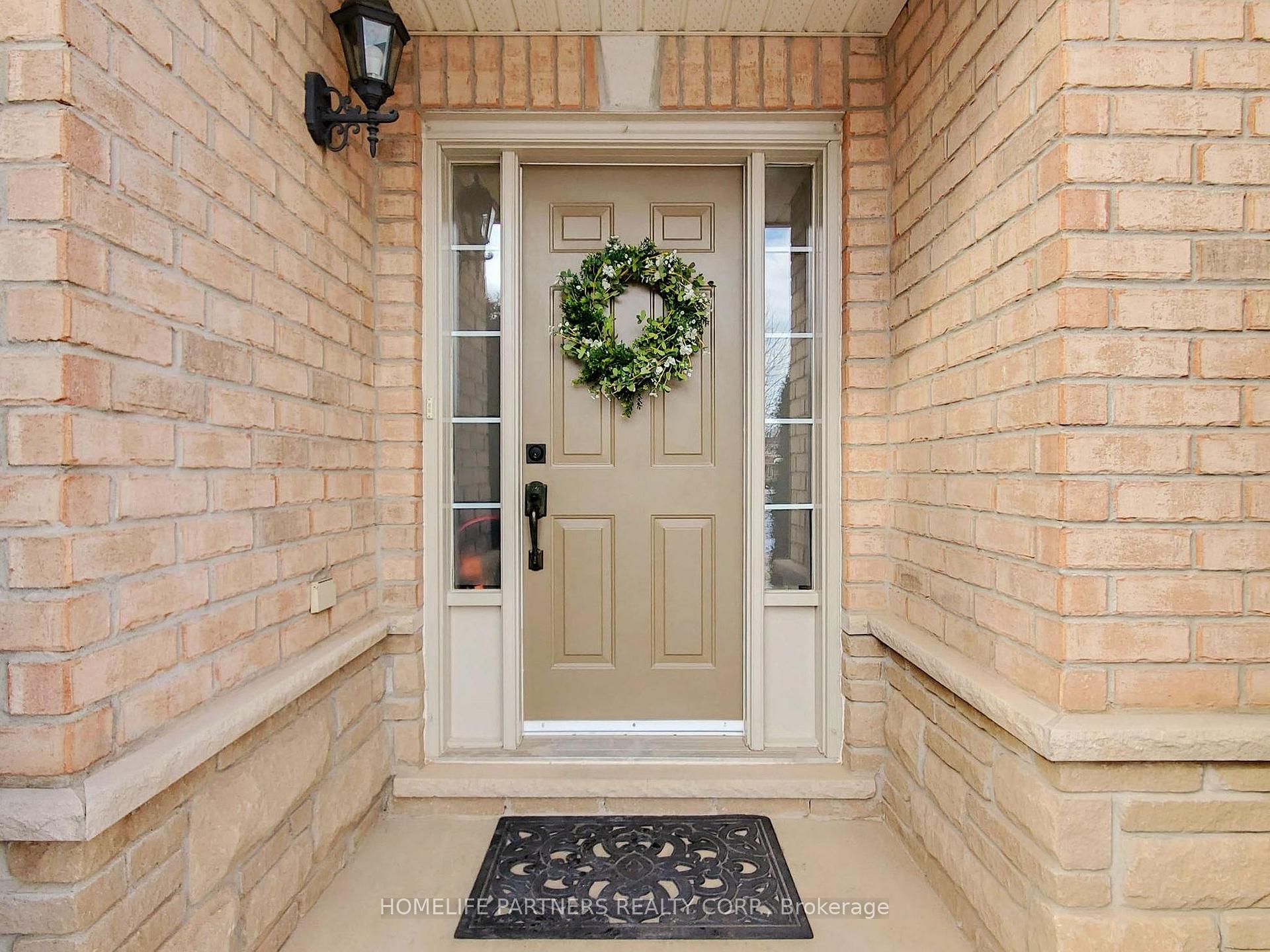 Photo 3 of 2346 Emerson Drive, Burlington, Orchard — HOMEH