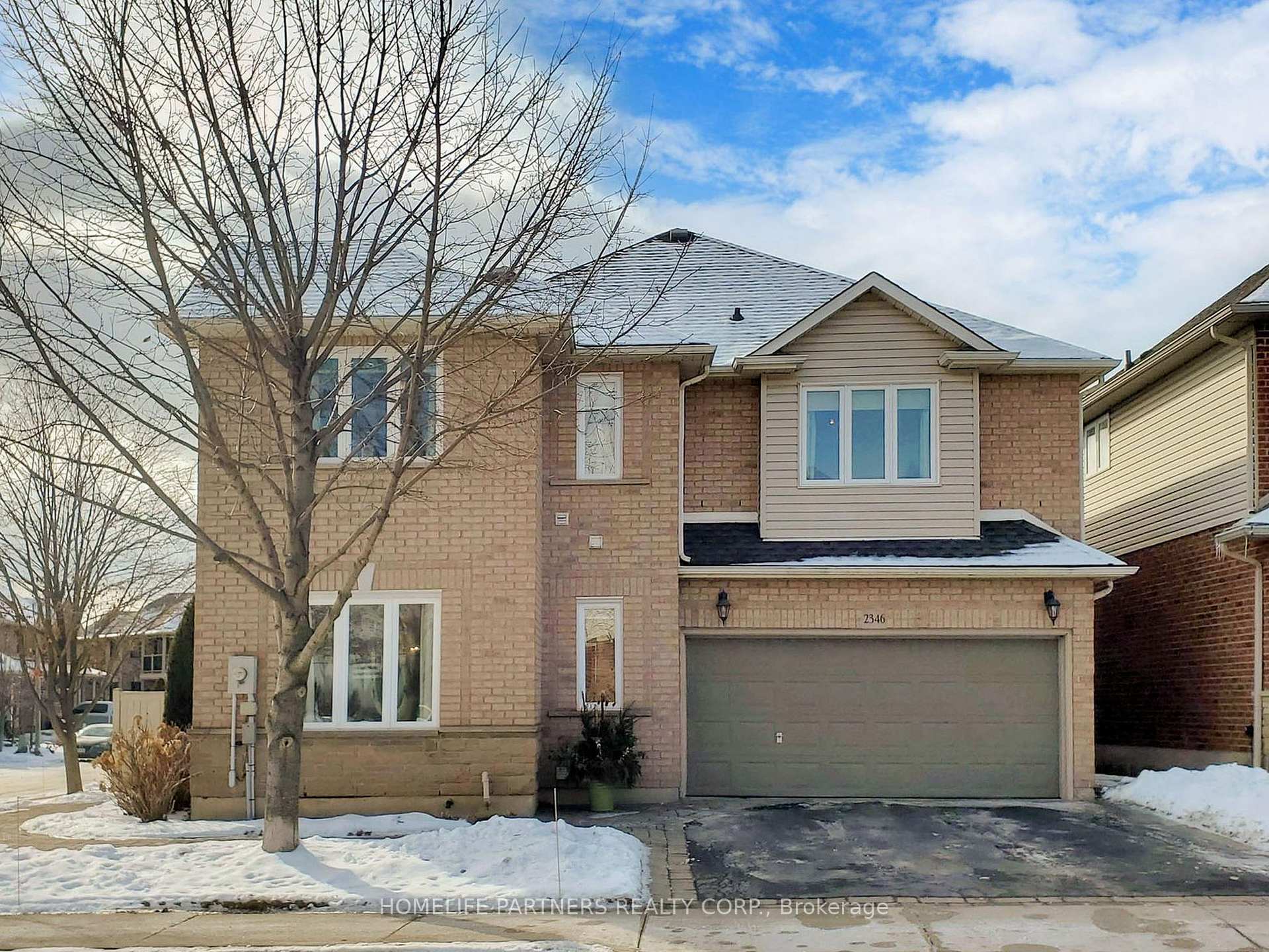 Photo 4 of 2346 Emerson Drive, Burlington, Orchard — HOMEH
