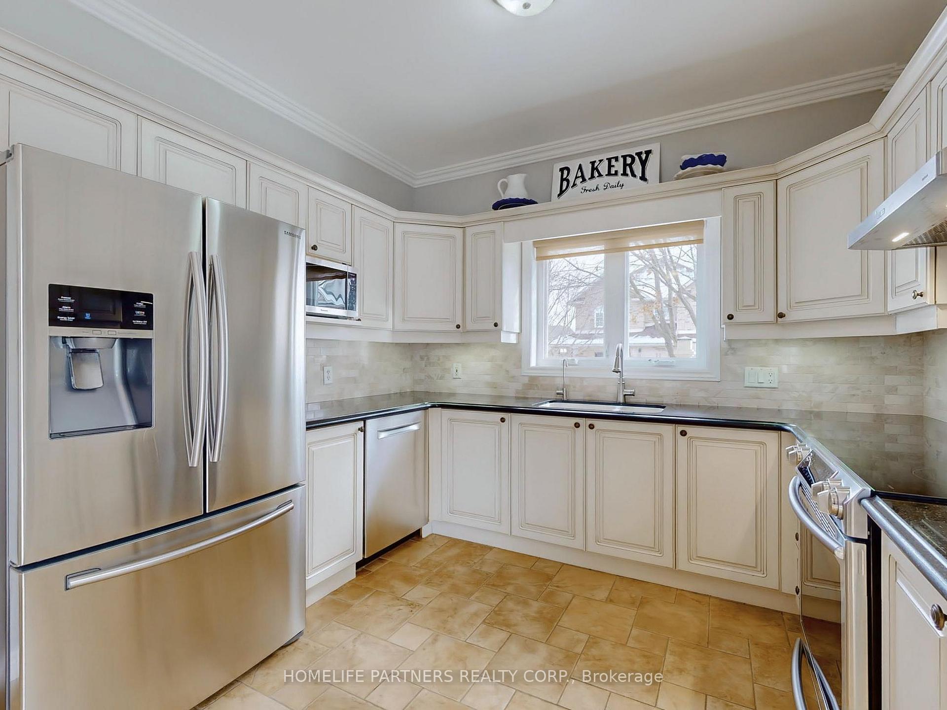 Photo 12 of 2346 Emerson Drive, Burlington, Orchard — HOMEH