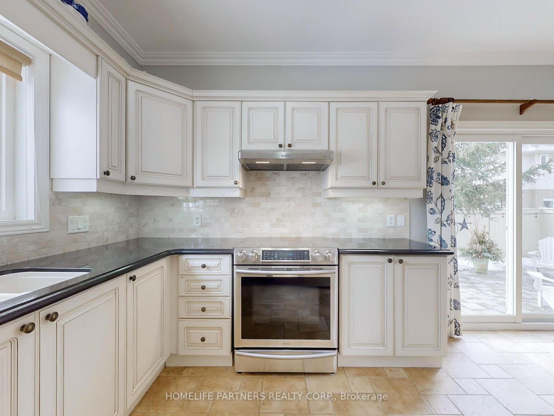 Photo 14 of 2346 Emerson Drive, Burlington, Orchard — HOMEH