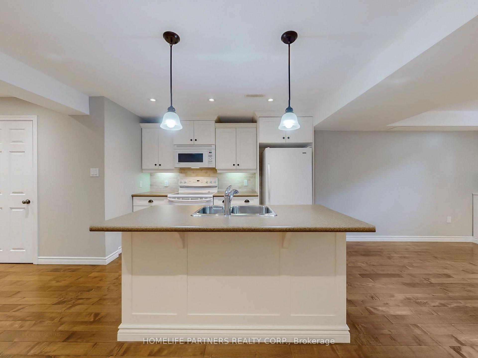 Photo 31 of 2346 Emerson Drive, Burlington, Orchard — HOMEH