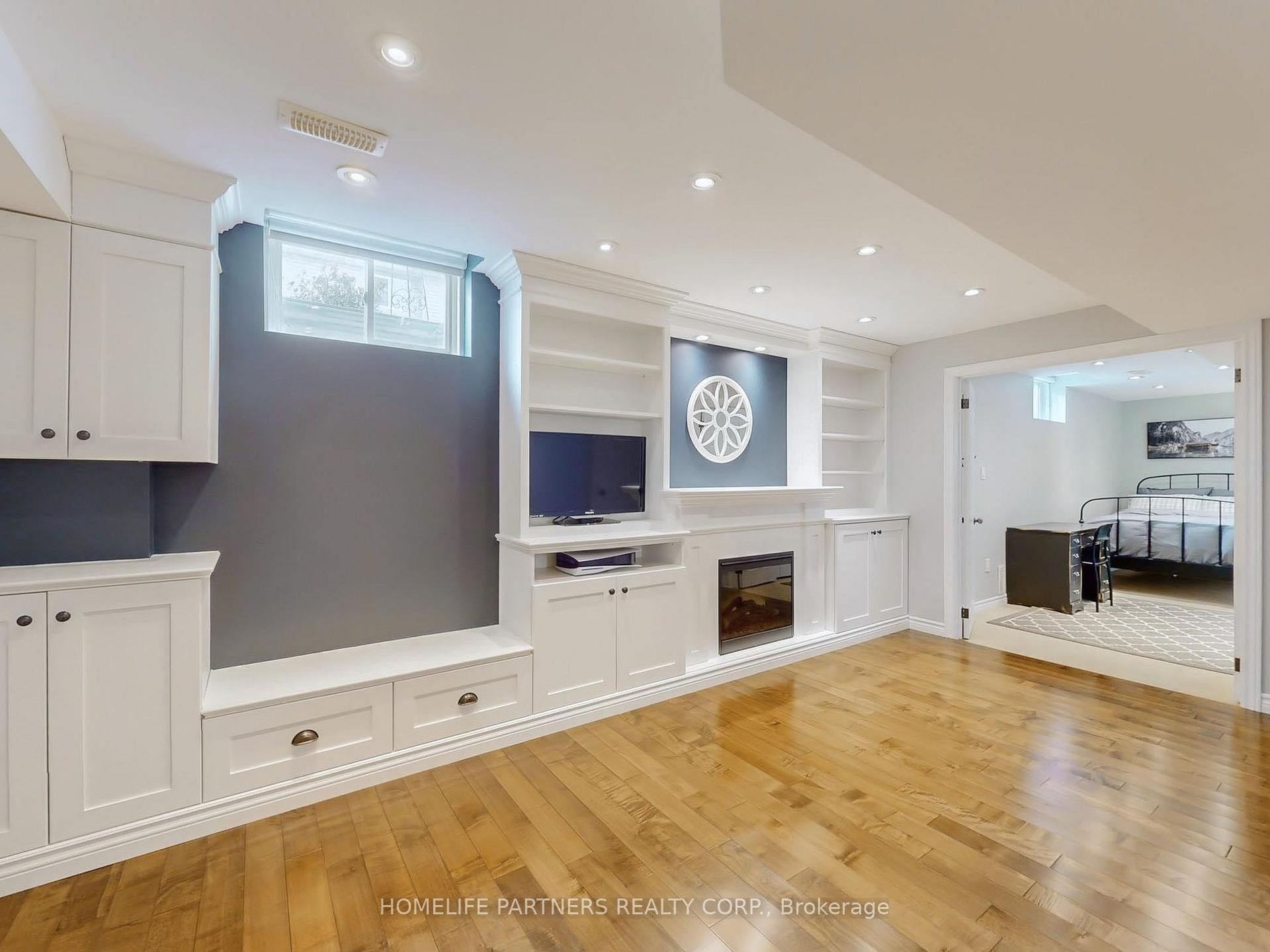Photo 33 of 2346 Emerson Drive, Burlington, Orchard — HOMEH