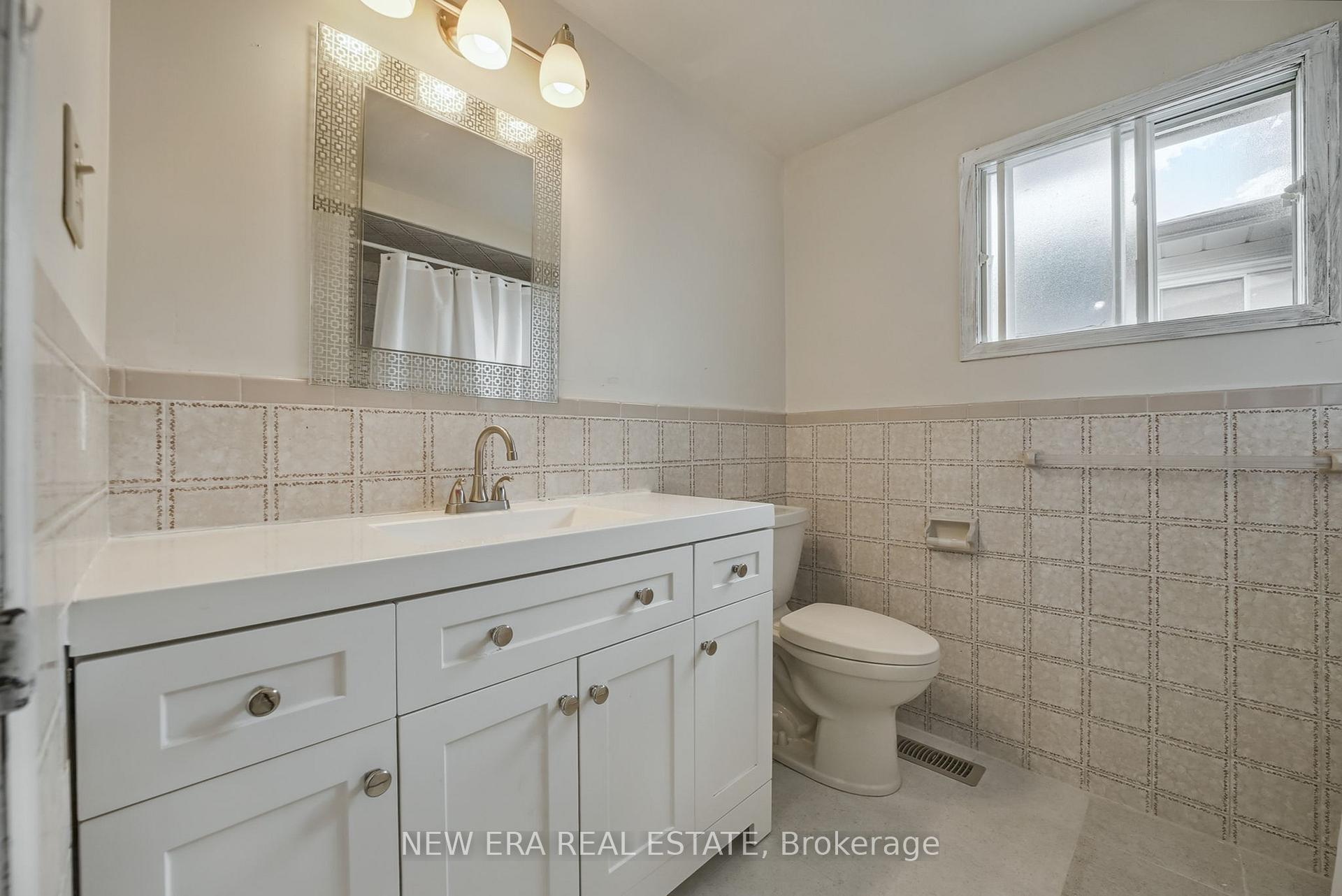 Photo 20 of 3 Envoy Boulevard, Hamilton, Stoney Creek — HOMEH