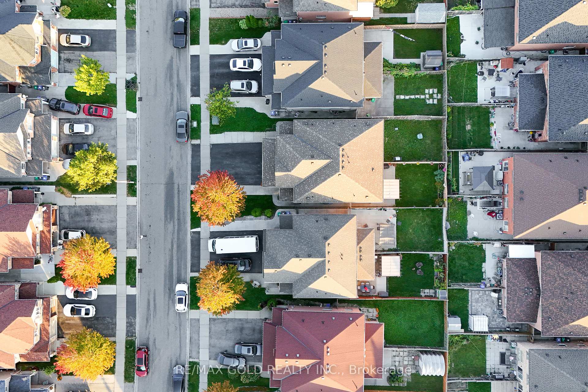 Photo 8 of 72 Herdwick Street, Brampton, Gore Industrial North — HOMEH