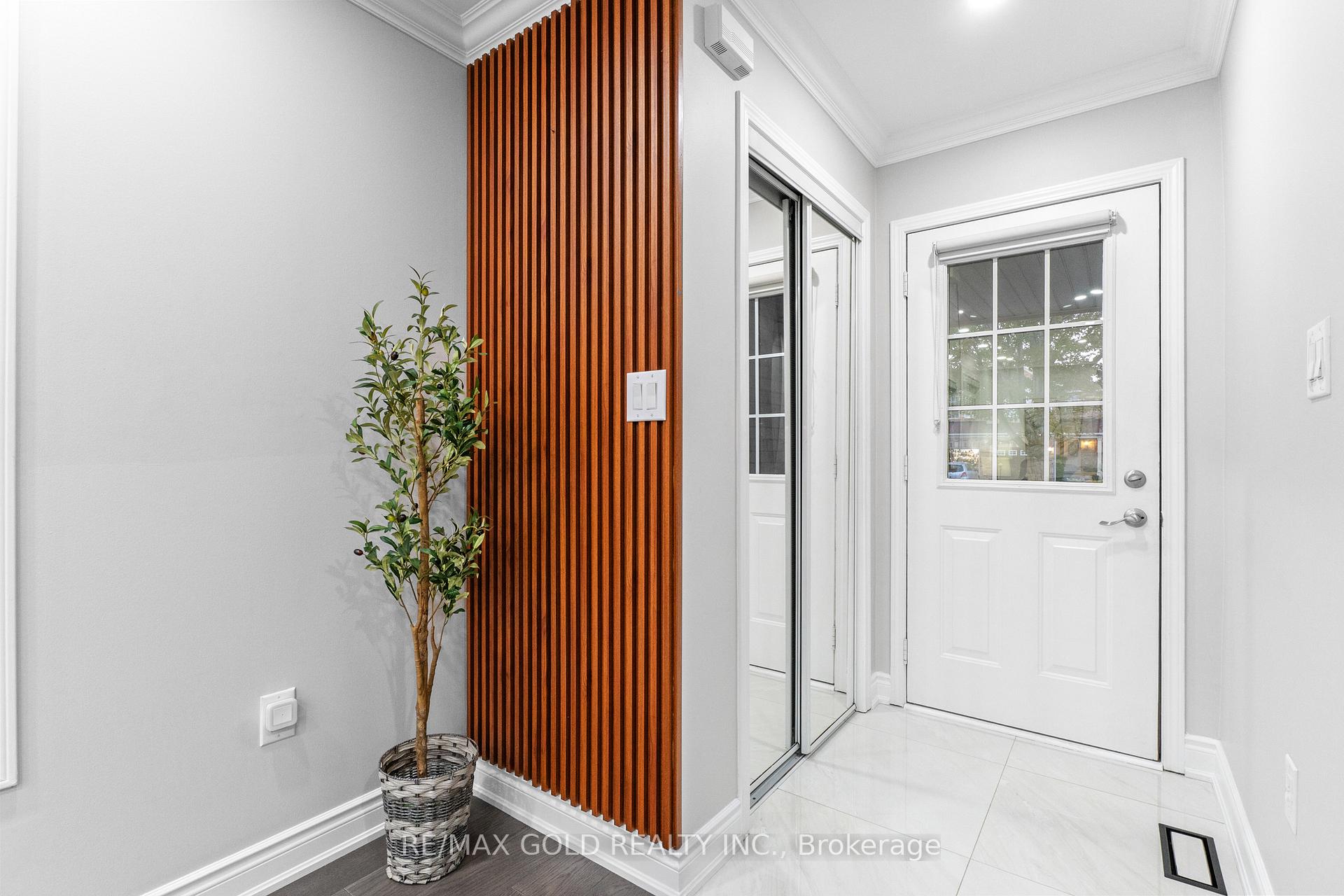 Photo 10 of 72 Herdwick Street, Brampton, Gore Industrial North — HOMEH