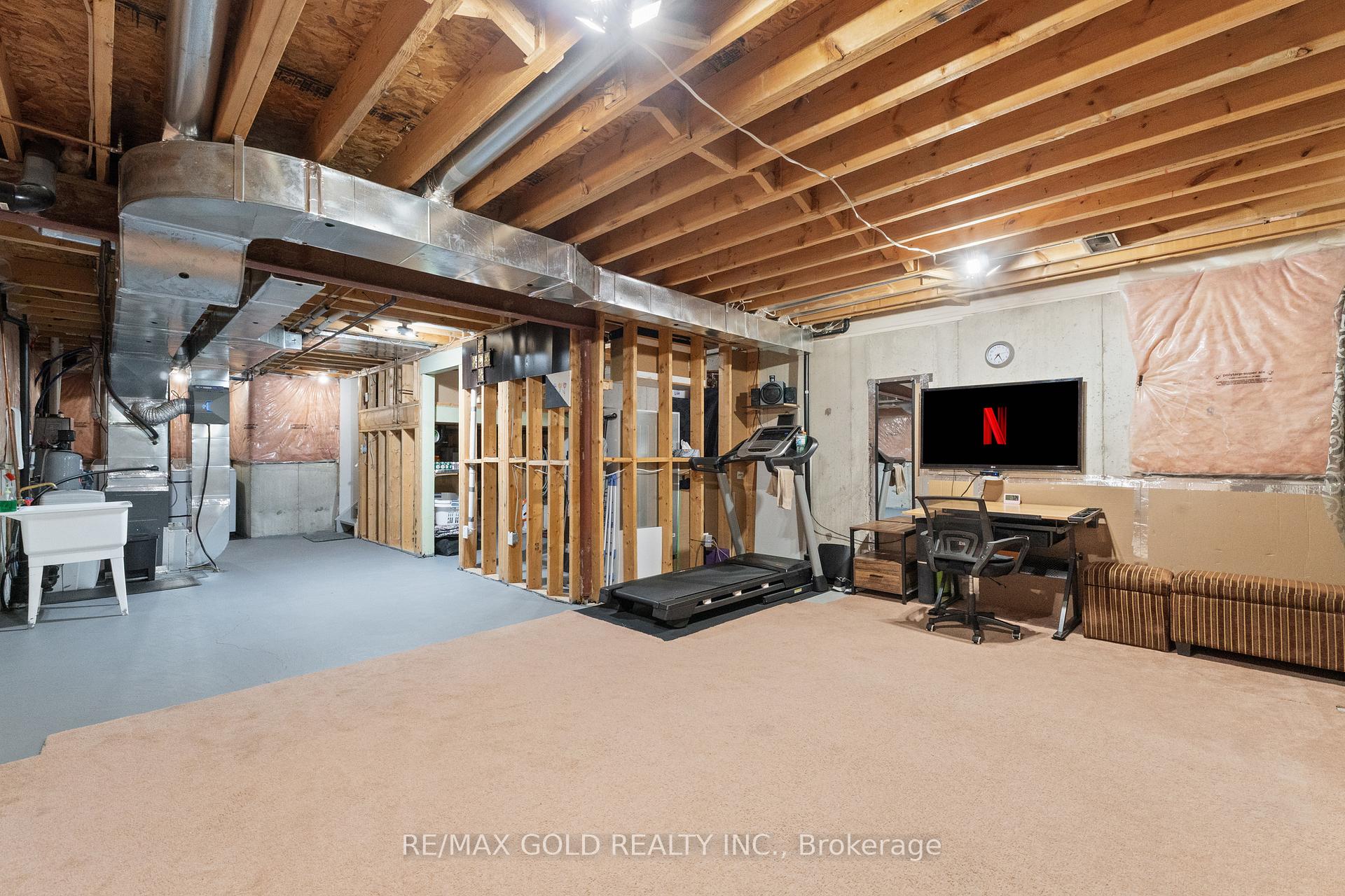 Photo 44 of 72 Herdwick Street, Brampton, Gore Industrial North — HOMEH