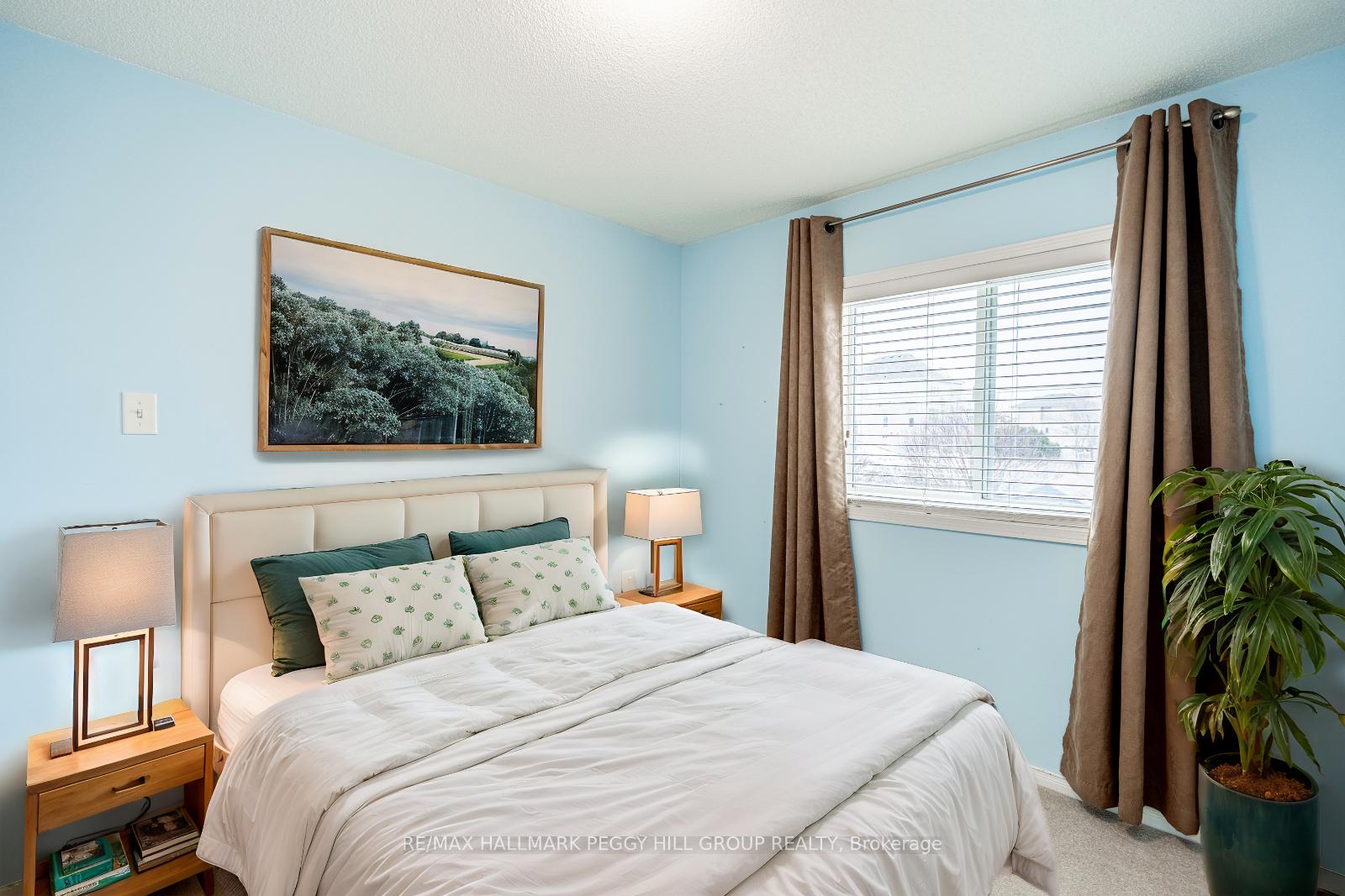 Photo 7 of 137 Nathan Crescent, Barrie, Painswick South — HOMEH