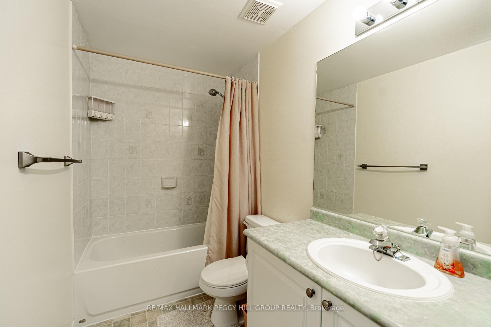 Photo 9 of 137 Nathan Crescent, Barrie, Painswick South — HOMEH