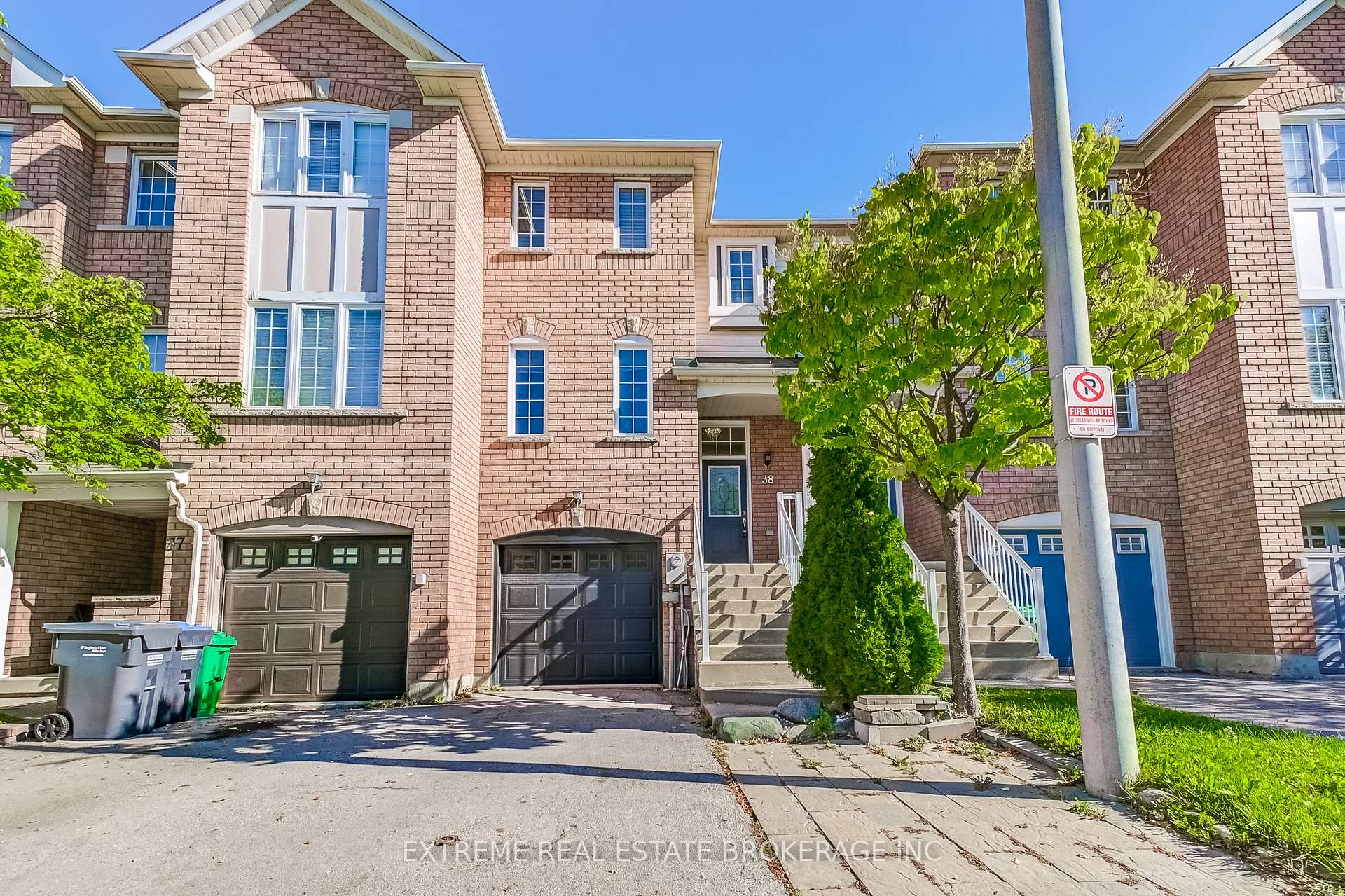 Front of Unit 38, 271 Richvale Drive S