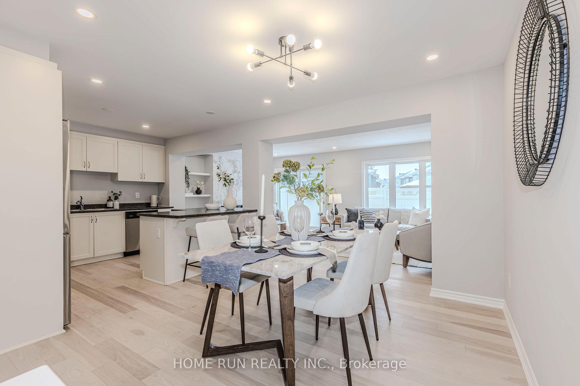Photo 6 of 272 Brassy Minnow Crescent, Ottawa, Barrhaven - Half Moon Bay — HOMEH
