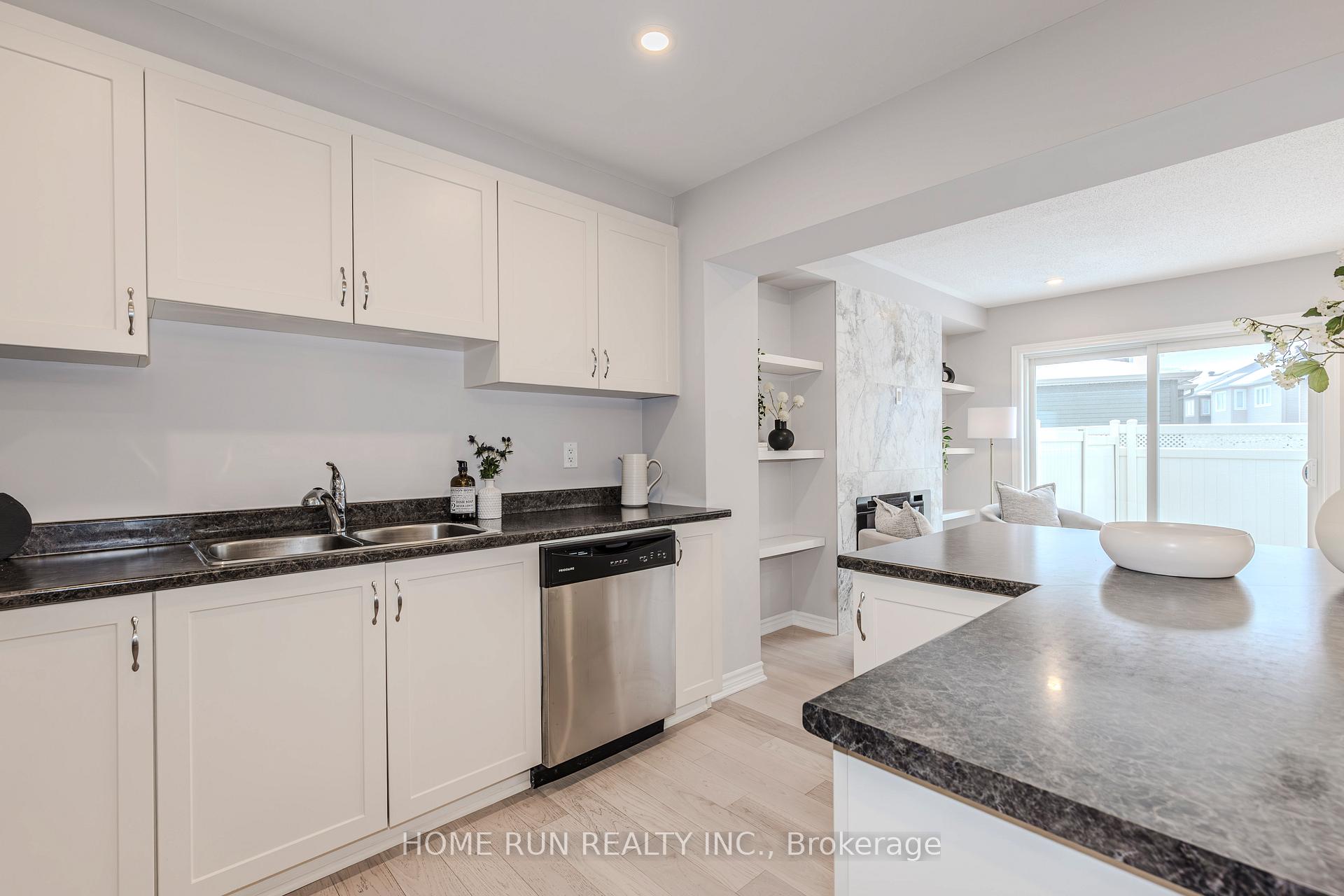 Photo 11 of 272 Brassy Minnow Crescent, Ottawa, Barrhaven - Half Moon Bay — HOMEH