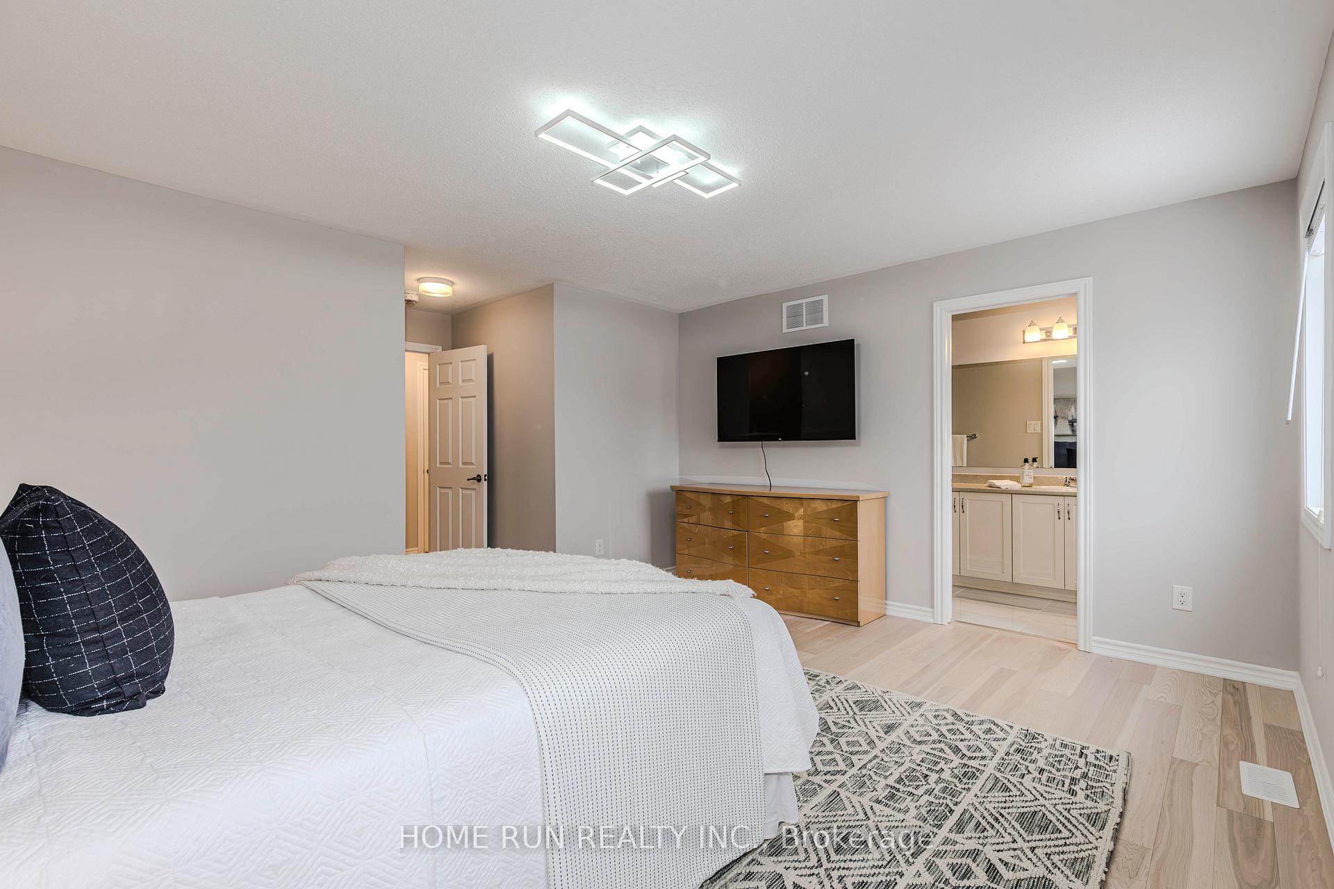 Photo 24 of 272 Brassy Minnow Crescent, Ottawa, Barrhaven - Half Moon Bay — HOMEH