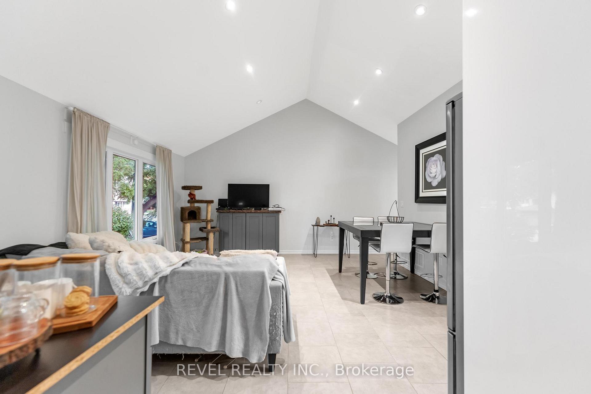 Photo 12 of 27 Aldridge Street, Hamilton, Yeoville — HOMEH