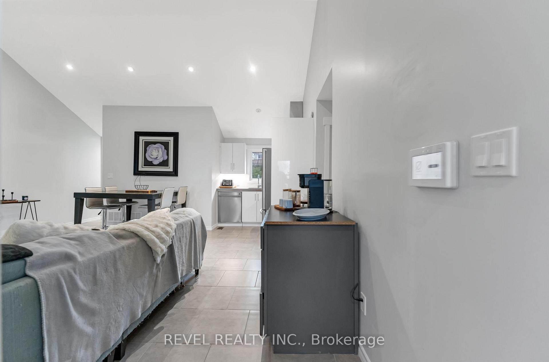 Photo 18 of 27 Aldridge Street, Hamilton, Yeoville — HOMEH