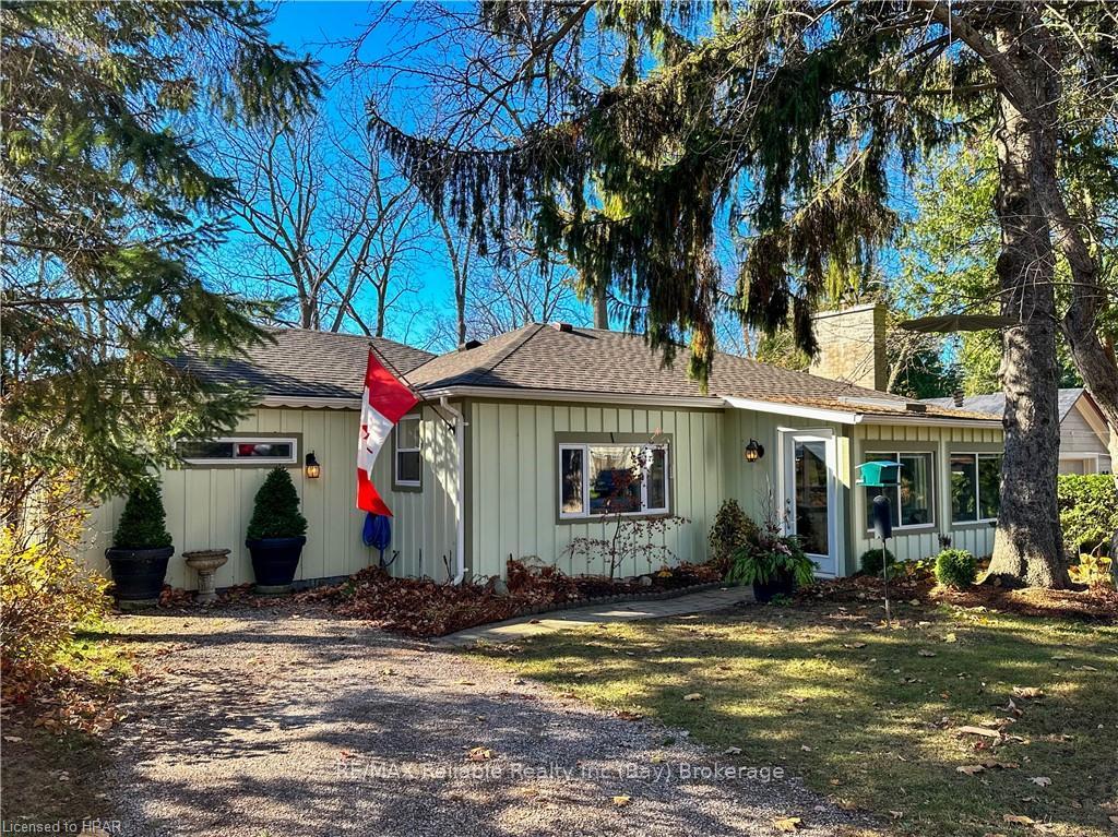 Photo 18 of 33 Main St N Street, Bluewater, Bayfield — HOMEH