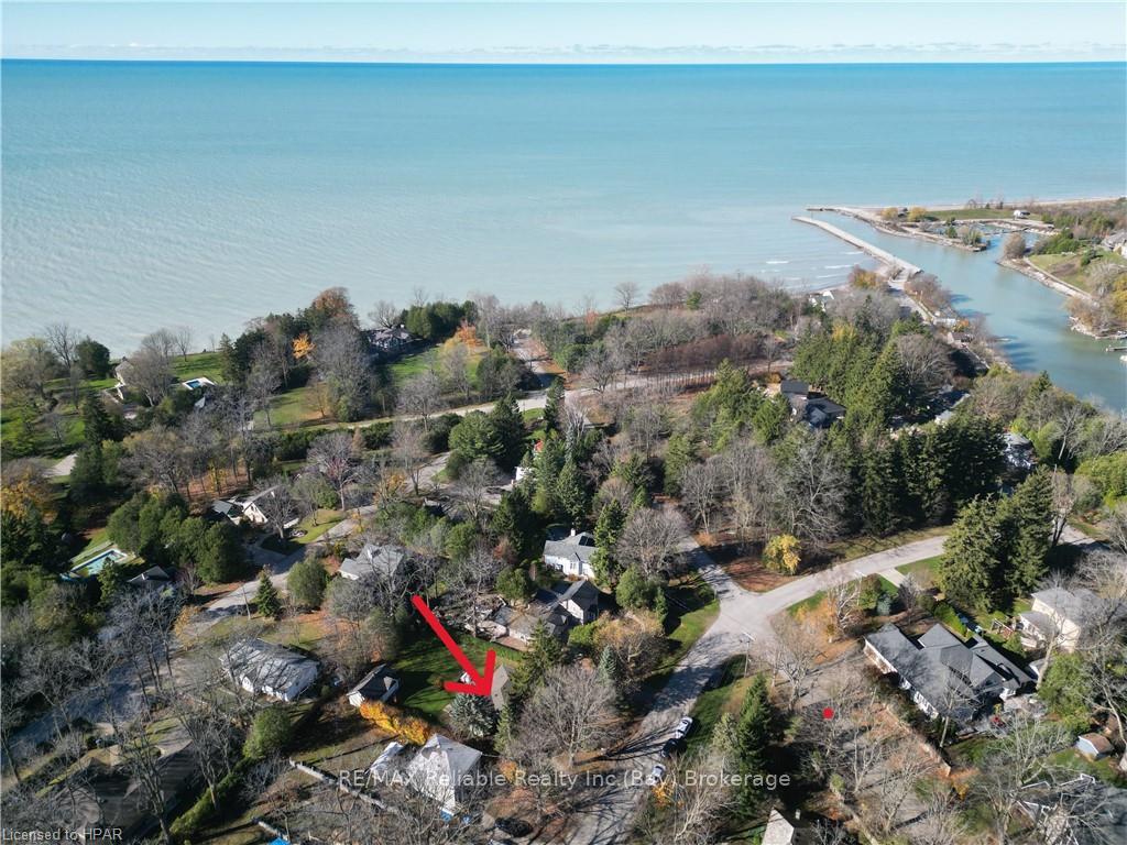 Photo 2 of 33 Main St N Street, Bluewater, Bayfield — HOMEH
