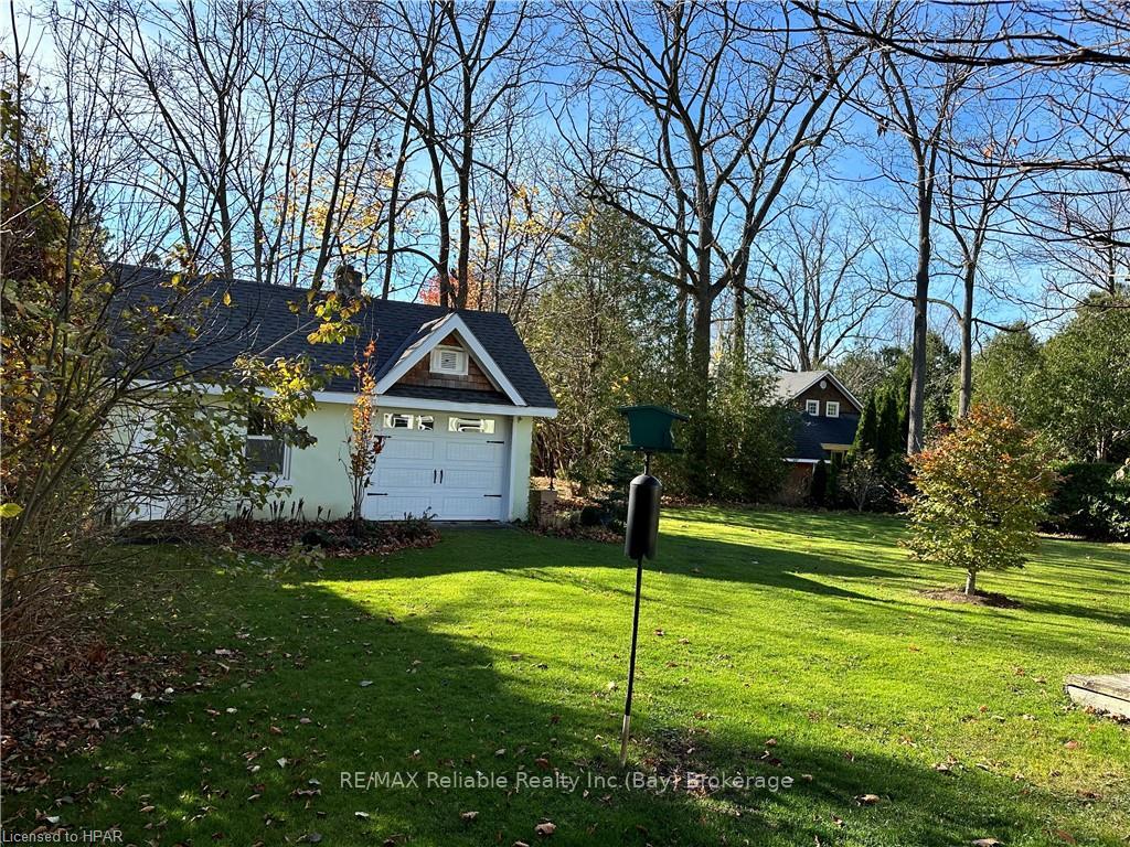 Photo 10 of 33 Main St N Street, Bluewater, Bayfield — HOMEH