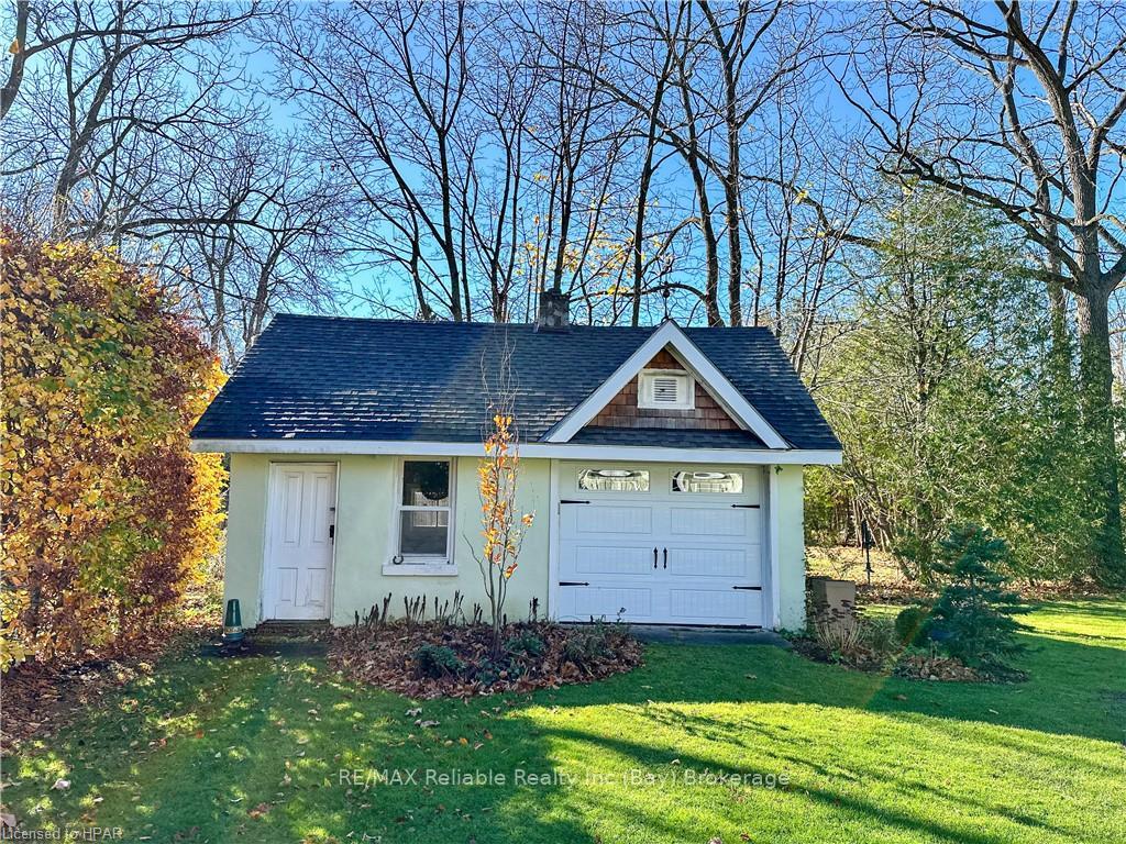 Photo 7 of 33 Main St N Street, Bluewater, Bayfield — HOMEH