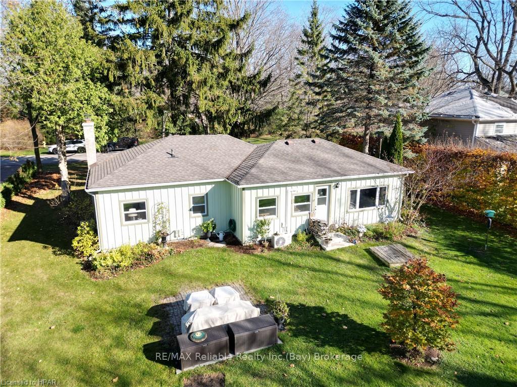 Photo 12 of 33 Main St N Street, Bluewater, Bayfield — HOMEH