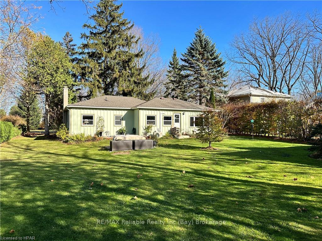 Photo 14 of 33 Main St N Street, Bluewater, Bayfield — HOMEH
